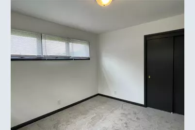 221 N Cascade St, New Castle, PA 16101 - Photo 9