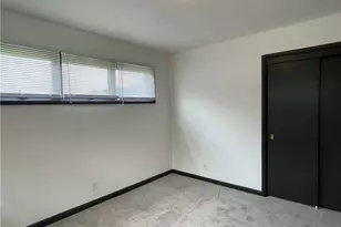 221 N Cascade St, New Castle, PA 16101 - Photo 9