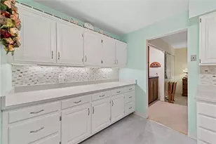 1818 Foxcroft Ln, Pittsburgh, PA 15101 - Photo 13