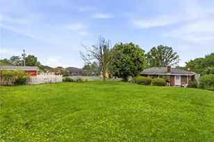 551 Millers Ln, Pittsburgh, PA 15239 - Photo 33
