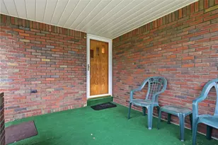 551 Millers Ln, Pittsburgh, PA 15239 - Photo 5