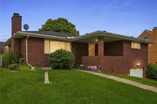551 Millers Ln, Pittsburgh, PA 15239 - Photo 3