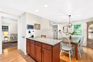 1801 Vollmer Dr, Pittsburgh, PA 15116 - Photo 9