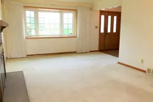 640 Longvue Dr, Chartiers, PA 15342 - Photo 7