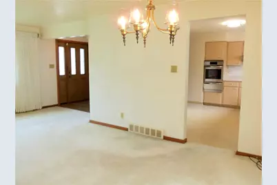 640 Longvue Drive, Chartiers, PA 15342 - Photo 5