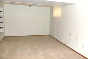 640 Longvue Dr, Chartiers, PA 15342 - Photo 23