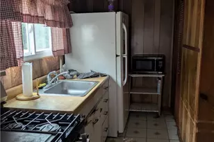 311 Strawberry Alley, New Brighton, PA 15066 - Photo 3
