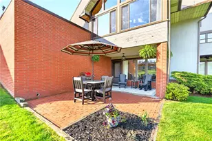 100 Pebble Beach Ct, Ohioville, PA 15009 - Photo 1