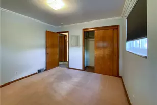 128 Clover Dr, Center Township, PA 15061 - Photo 11