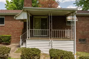 128 Clover Dr, Center Township, PA 15061 - Photo 15