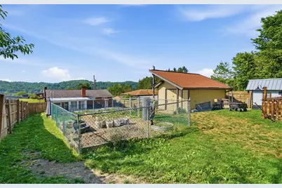 607 Stokes Dr, Elizabeth Twp/Boro, PA 15037 - Photo 43