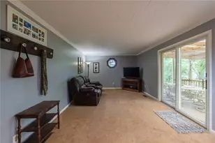 123 Southview Dr, Lancaster Township, PA 16037 - Photo 13
