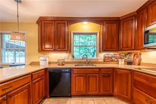 123 Southview Dr, Lancaster Township, PA 16037 - Photo 7