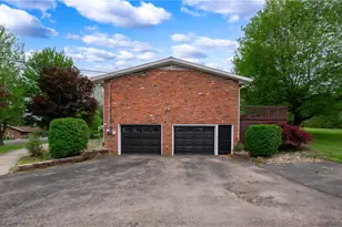 400 Cherokee, Center Township, PA 16001 - Photo 27