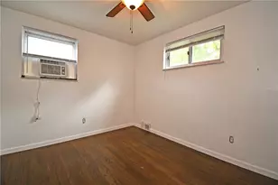 433 Ridgemont Dr, Pittsburgh, PA 15220 - Photo 15