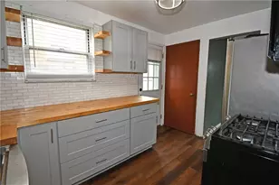 433 Ridgemont Dr, Pittsburgh, PA 15220 - Photo 11