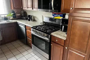 309 Magazine St, Scott Township, PA 15106 - Photo 3