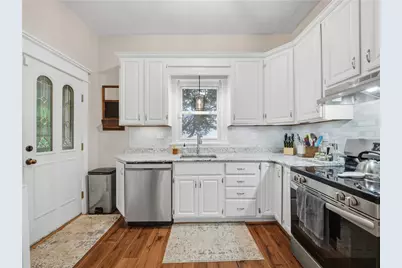226 College Ave, Grove City Boro, PA 16127 - Photo 9