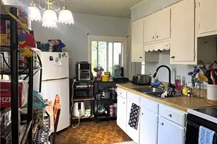 1922 Robinwood St, Union Township, PA 16101 - Photo 5