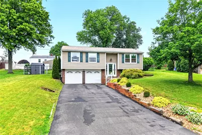215 Princeton Dr, Center Township, PA 15001 - Photo 1
