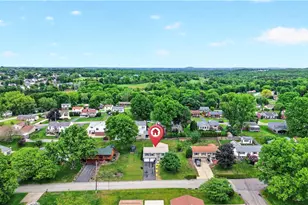 215 Princeton Dr, Center Township, PA 15001 - Photo 43