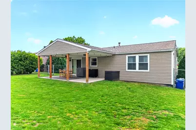 215 Princeton Dr, Center Township, PA 15001 - Photo 39