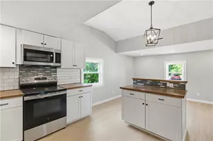 609 Monaca Rd, Hopewell Township, PA 15001 - Photo 11