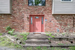 1023 Middle Rd, Pittsburgh, PA 15116 - Photo 3