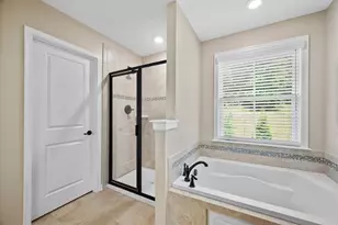 307 Longmore Dr, Adams Township, PA 16046 - Photo 25