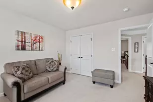 307 Longmore Dr, Adams Township, PA 16046 - Photo 27