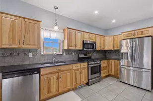 2424 Elm St, Liberty Boro, PA 15133 - Photo 3