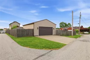 2424 Elm St, Liberty Boro, PA 15133 - Photo 37