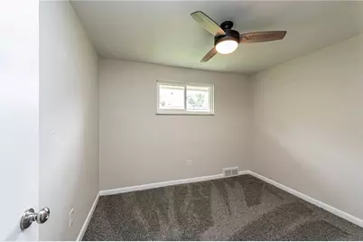 5601 Rogers Street Ext, Pittsburgh, PA 15207 - Photo 25