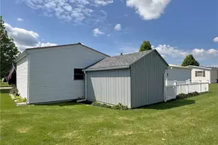 114 Brent Ln, Somerset Township, PA 15501 - Photo 5