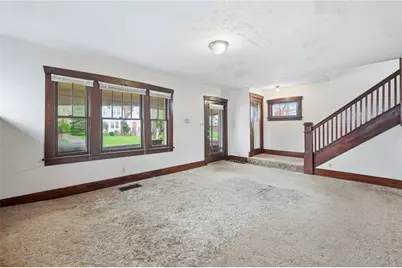 1045 Myrtle Pl, Sharon, PA 16146 - Photo 5