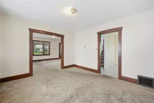 1045 Myrtle Pl, Sharon, PA 16146 - Photo 9