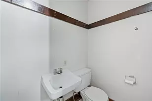 1045 Myrtle Pl, Sharon, PA 16146 - Photo 13