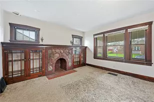 1045 Myrtle Pl, Sharon, PA 16146 - Photo 7