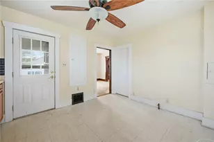 1045 Myrtle Pl, Sharon, PA 16146 - Photo 13