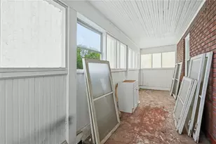 1045 Myrtle Pl, Sharon, PA 16146 - Photo 25