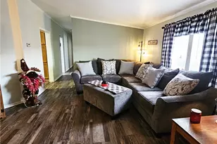 612 Primrose Ln, East Huntington, PA 15666 - Photo 3