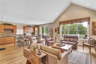 303 Jefferson Ln, Cranberry Township, PA 16066 - Photo 13