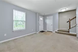 1958 Georgetown Dr, Pittsburgh, PA 15143 - Photo 5
