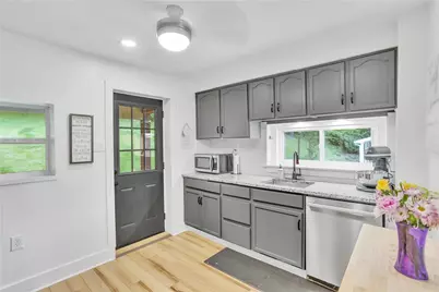 7661 Pennsylvania Ave, North Huntingdon, PA 15642 - Photo 9