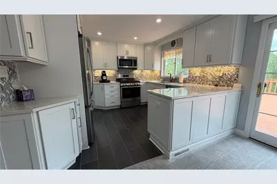 39 Greenview Dr, Robinson Twp, PA 15136 - Photo 19