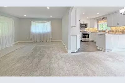 39 Greenview Dr, Robinson Twp, PA 15136 - Photo 7