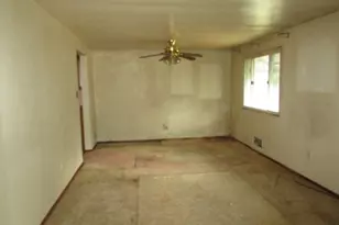 128 High Oak Pl, Pittsburgh, PA 15220 - Photo 5
