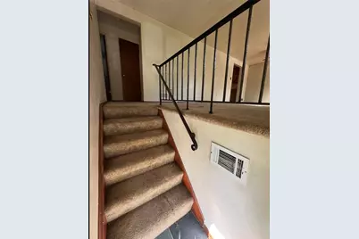 128 High Oak Pl, Pittsburgh, PA 15220 - Photo 5