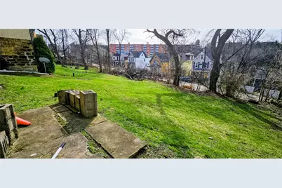 53 Carrick Ave, Pittsburgh, PA 15210 - Photo 3