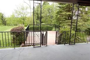 111 Wedgewood Dr, Ross Twp, PA 15229 - Photo 5